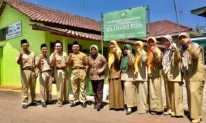 foto-monef-guru-mts-falahul-huda-plantungan